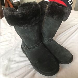 Lamo black boots size 7 with bows